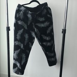Black Tapered Suit Pants With Feather Embroidery